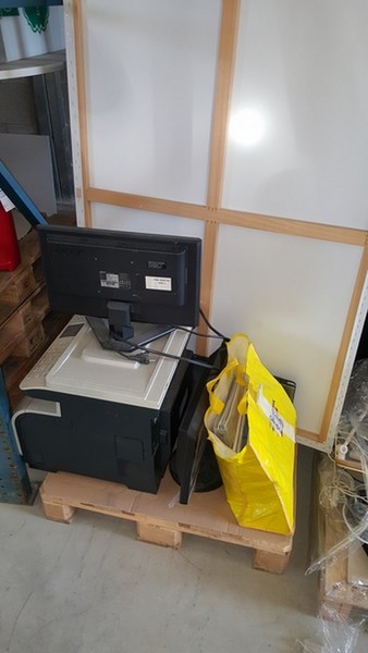 1#5307 Complementi d'arredo e macchine elettroniche da ufficio in vendita - foto 3