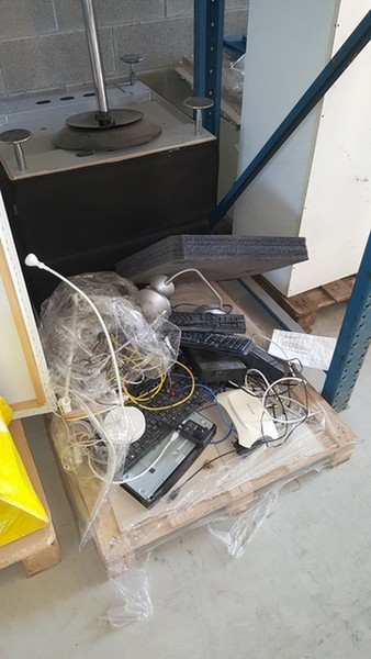 1#5307 Complementi d'arredo e macchine elettroniche da ufficio in vendita - foto 4