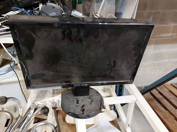 1#5307 Complementi d'arredo e macchine elettroniche da ufficio in vendita - foto 19