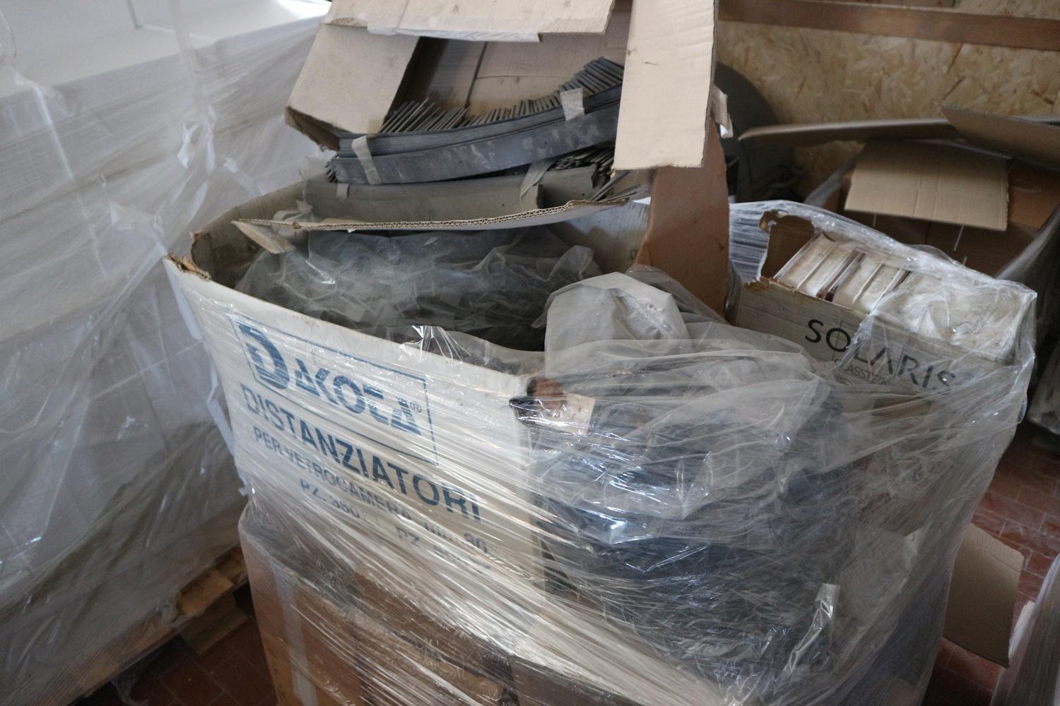 Lot Building material