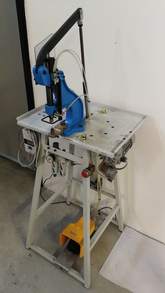 5#5315 Macchina per rivetti pneumatica in vendita - foto 1