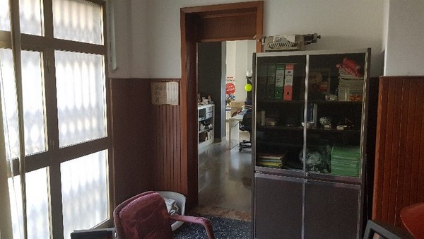 6#5318 Arredi e attrezzature da ufficio in vendita - foto 4