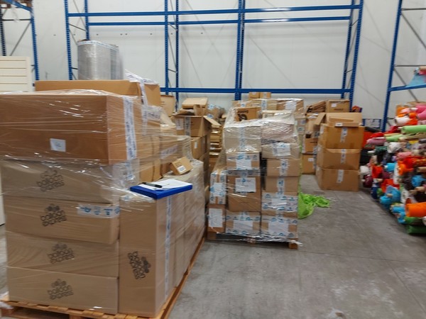 1#5319 Tessuti e articoli per feste in vendita - foto 17
