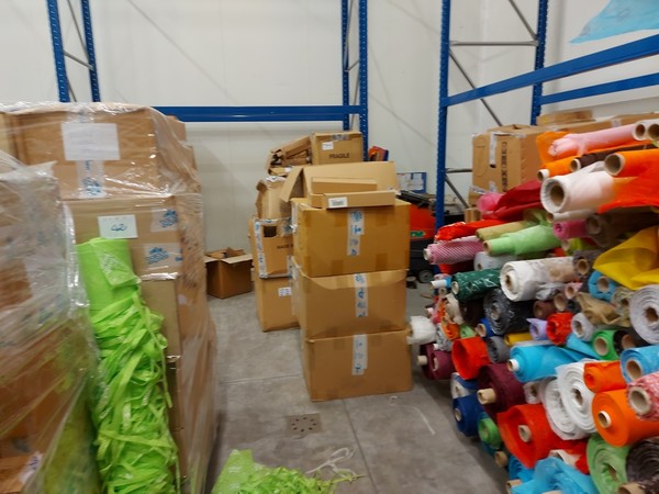 1#5319 Tessuti e articoli per feste in vendita - foto 20