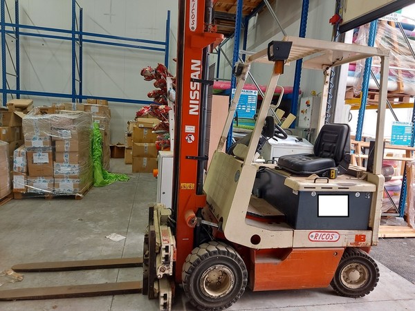 2#5319 Carrello elevatore Nissan e transpallet manuale in vendita - foto 1