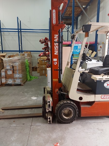 2#5319 Carrello elevatore Nissan e transpallet manuale in vendita - foto 3