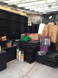 Shop furnishings and party items - Lot 0 (Auction 5321)