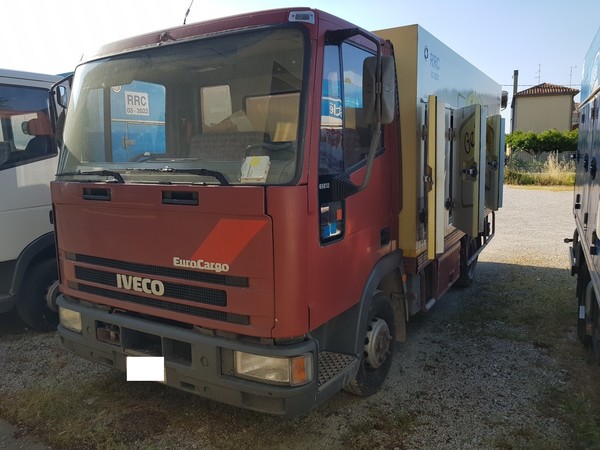 Autocarri in vendita