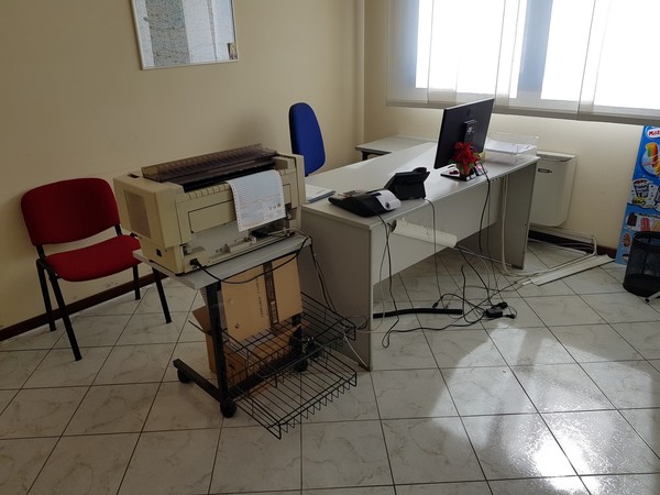 15#5322 Arredi e macchine elettroniche da ufficio in vendita - foto 37