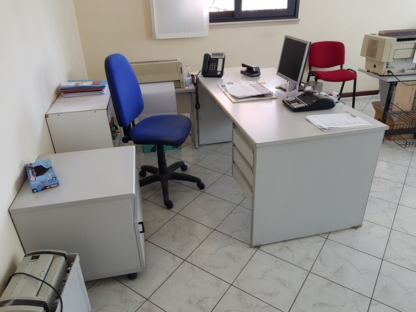 15#5322 Arredi e macchine elettroniche da ufficio in vendita - foto 38