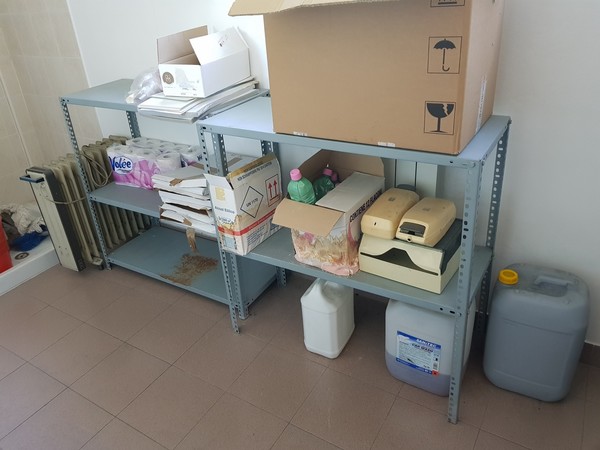 15#5322 Arredi e macchine elettroniche da ufficio in vendita - foto 62