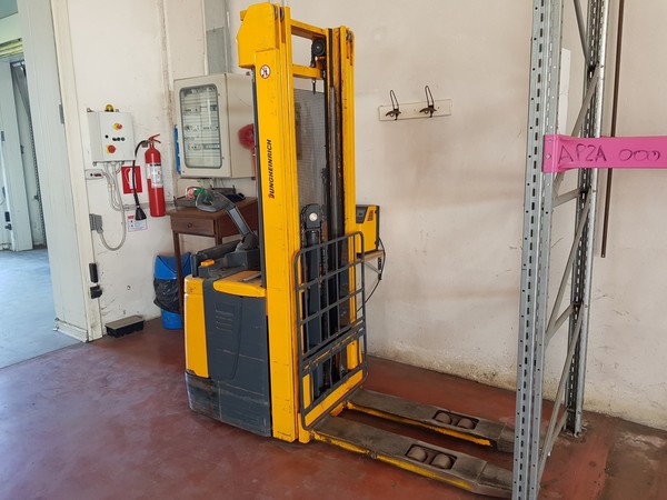 16#5322 Stoccatore elettrico con carica batterie in vendita - foto 1