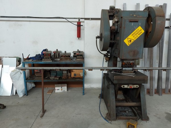 4#5324 Utensili da officina meccanica in vendita - foto 42