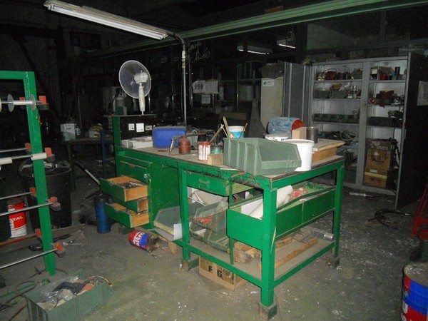 27#5325 Attrezzatura e arredo per officina in vendita - foto 1