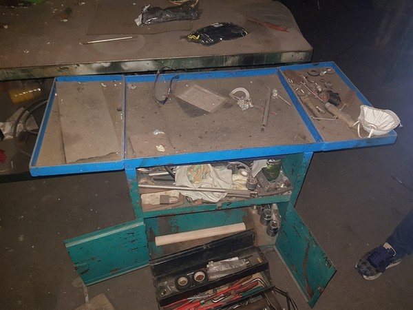 27#5325 Attrezzatura e arredo per officina in vendita - foto 6
