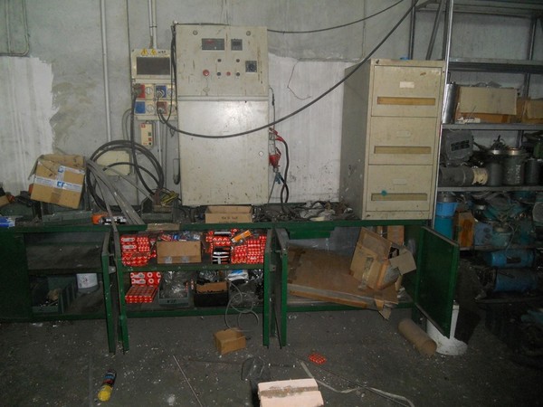 27#5325 Attrezzatura e arredo per officina in vendita - foto 20