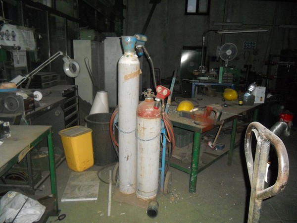 27#5325 Attrezzatura e arredo per officina in vendita - foto 34
