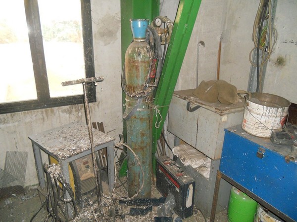 27#5325 Attrezzatura e arredo per officina in vendita - foto 43