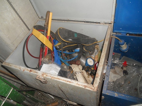 27#5325 Attrezzatura e arredo per officina in vendita - foto 65