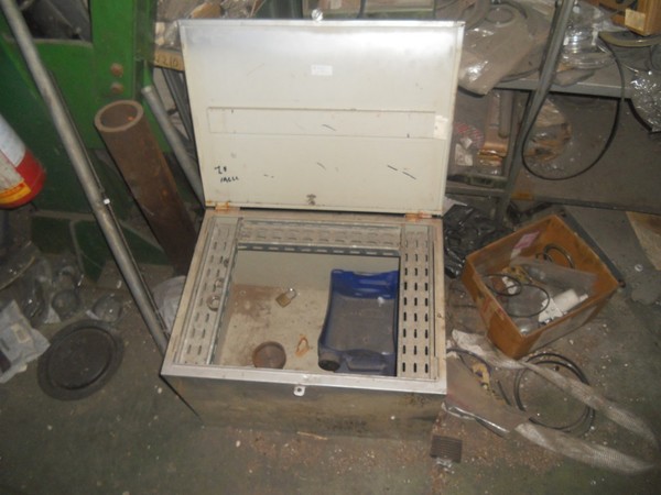 27#5325 Attrezzatura e arredo per officina in vendita - foto 74