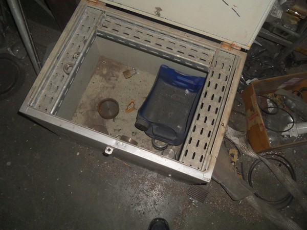 27#5325 Attrezzatura e arredo per officina in vendita - foto 75