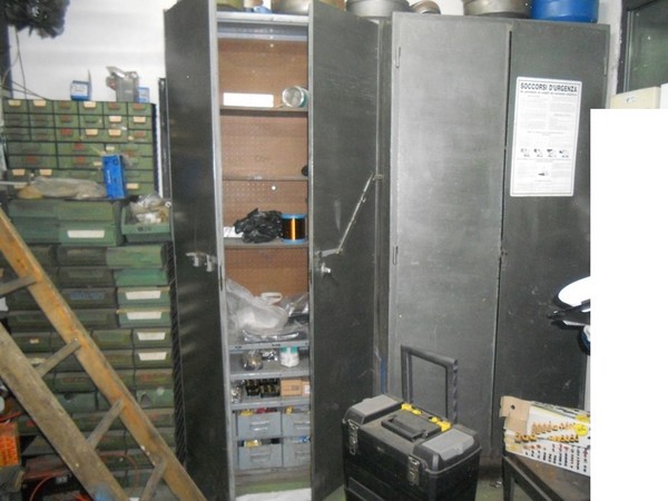 27#5325 Attrezzatura e arredo per officina in vendita - foto 109