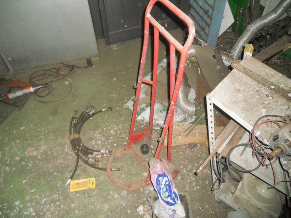 27#5325 Attrezzatura e arredo per officina in vendita - foto 177