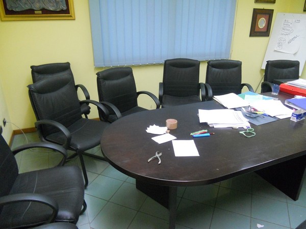 30#5325 Arredo e attrezzatura informatica per ufficio e sala riunione in vendita - foto 5