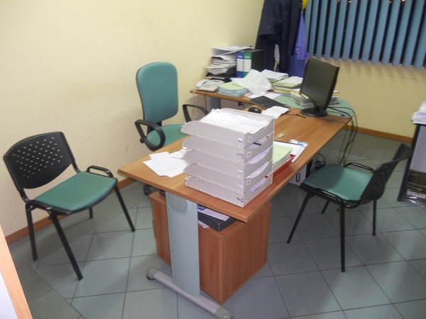 31#5325 Arredo e attrezzatura informatica in vendita - foto 13