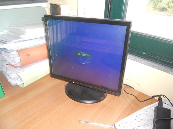 31#5325 Arredo e attrezzatura informatica in vendita - foto 41