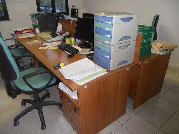 32#5325 Arredo e attrezzatura informatica in vendita - foto 20
