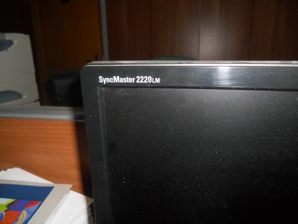 32#5325 Arredo e attrezzatura informatica in vendita - foto 27
