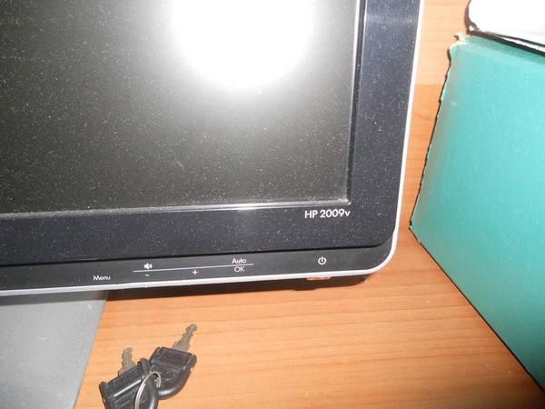 32#5325 Arredo e attrezzatura informatica in vendita - foto 30