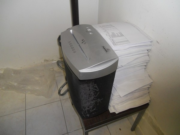 32#5325 Arredo e attrezzatura informatica in vendita - foto 41
