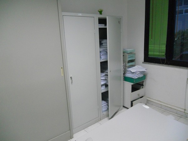 32#5325 Arredo e attrezzatura informatica in vendita - foto 60