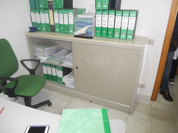 32#5325 Arredo e attrezzatura informatica in vendita - foto 63