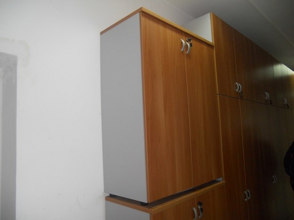 32#5325 Arredo e attrezzatura informatica in vendita - foto 70