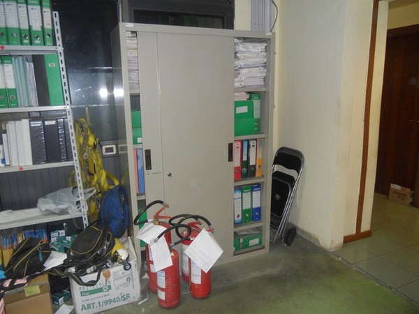 33#5325 Arredo e attrezzatura da ufficio e mensa in vendita - foto 7