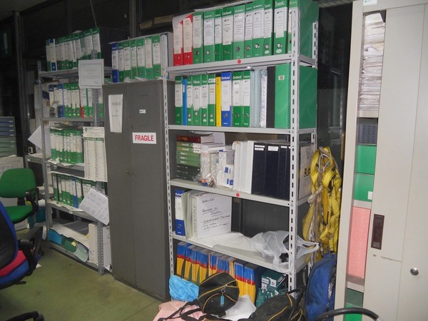 33#5325 Arredo e attrezzatura da ufficio e mensa in vendita - foto 12