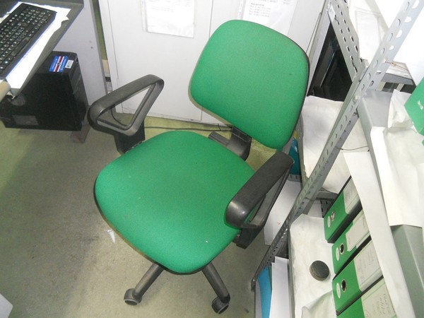33#5325 Arredo e attrezzatura da ufficio e mensa in vendita - foto 23