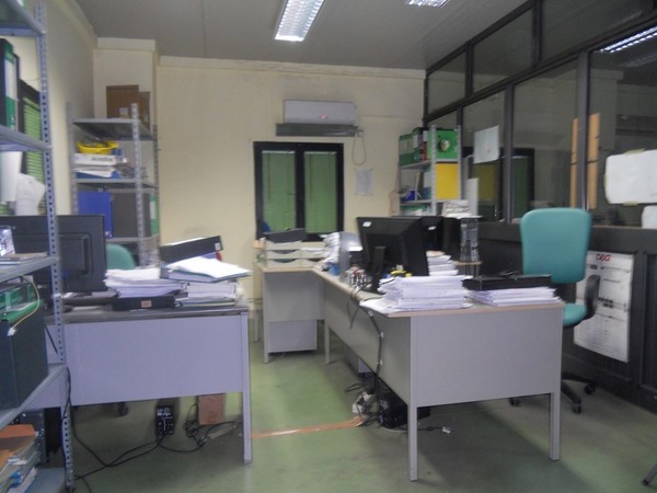 33#5325 Arredo e attrezzatura da ufficio e mensa in vendita - foto 50
