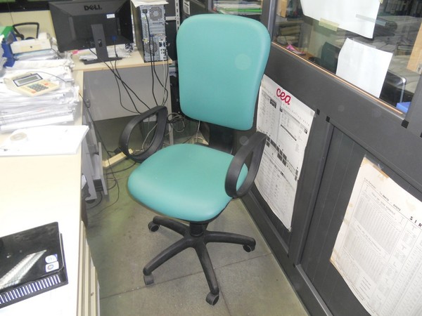 33#5325 Arredo e attrezzatura da ufficio e mensa in vendita - foto 54