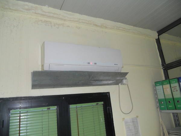 33#5325 Arredo e attrezzatura da ufficio e mensa in vendita - foto 78