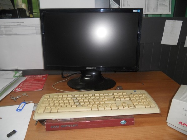 33#5325 Arredo e attrezzatura da ufficio e mensa in vendita - foto 85