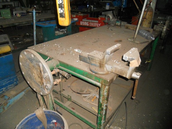 34#5325 Banchi in ferro da officina in vendita - foto 7
