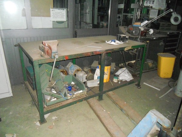 34#5325 Banchi in ferro da officina in vendita - foto 13
