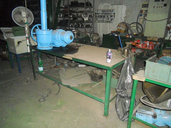 34#5325 Banchi in ferro da officina in vendita - foto 19