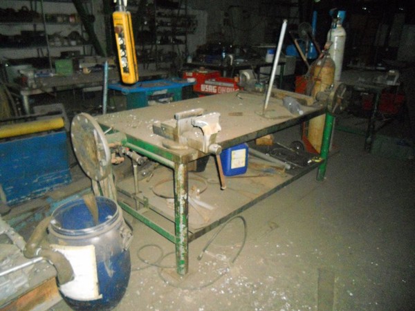 34#5325 Banchi in ferro da officina in vendita - foto 27