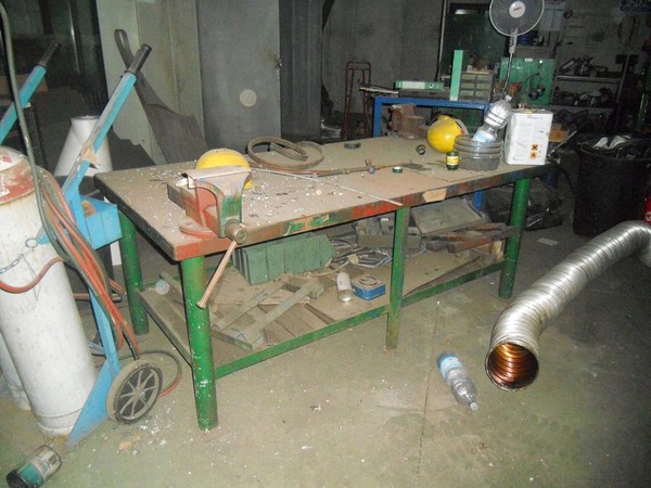 34#5325 Banchi in ferro da officina in vendita - foto 29