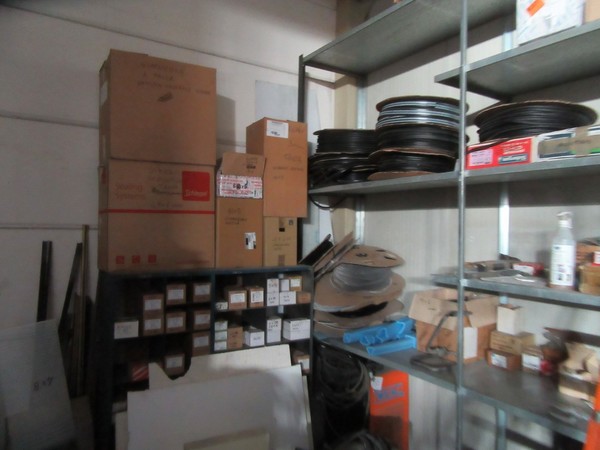 90#5339 Rimanenze magazzino per serramenti in vendita - foto 128